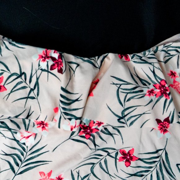 Ardene Women's One Piece Swim Suit - Picture 3 of 3